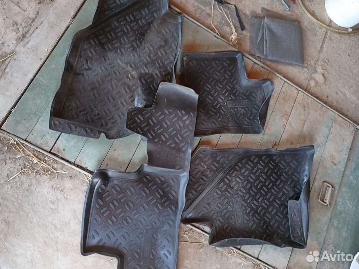 Автомобильные коврики granta