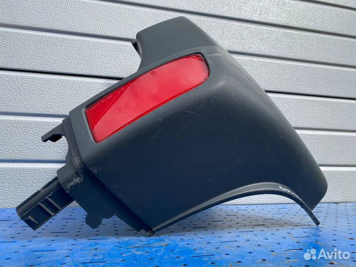 Клык задний правый Sprinter 906