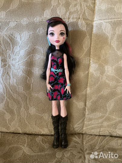 Кукла Монстер Хай Дракулаура