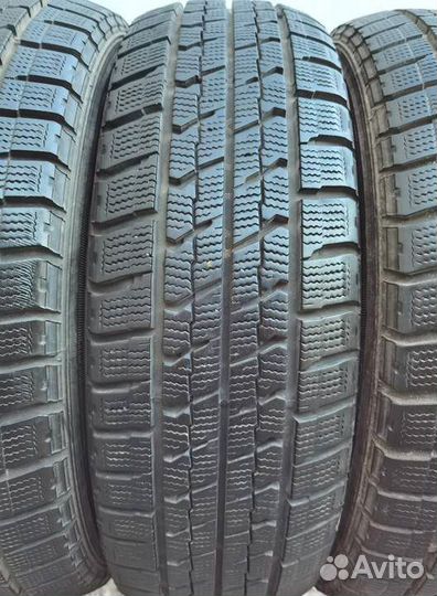 Goodyear Ice Navi Zea II 205/60 R16 98H