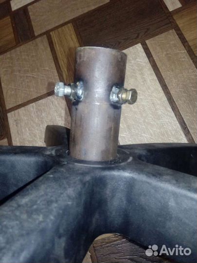 Подставка под елку