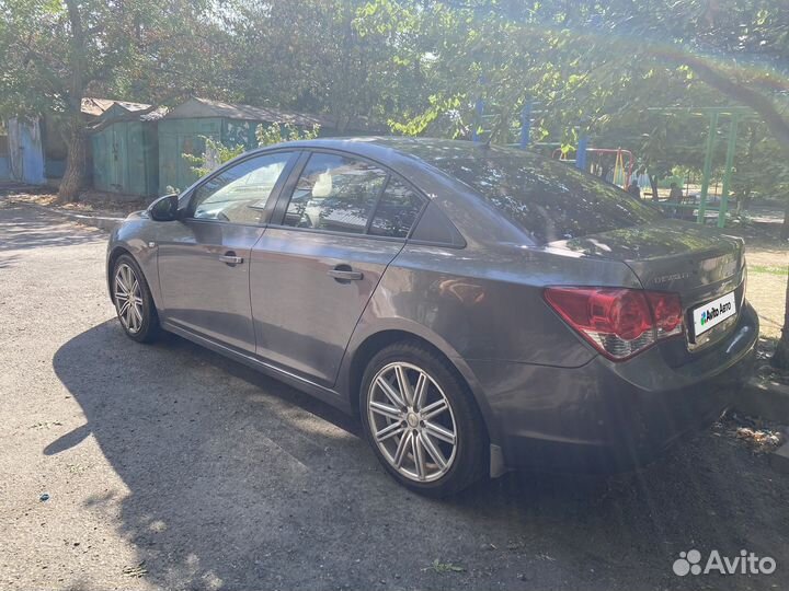 Chevrolet Cruze 1.6 МТ, 2010, 238 000 км