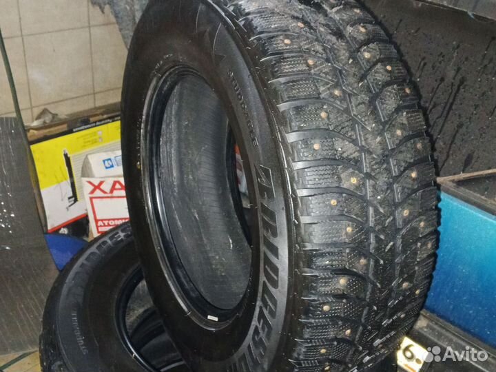 Bridgestone Ice Cruiser 5000 275/65 R17 115T