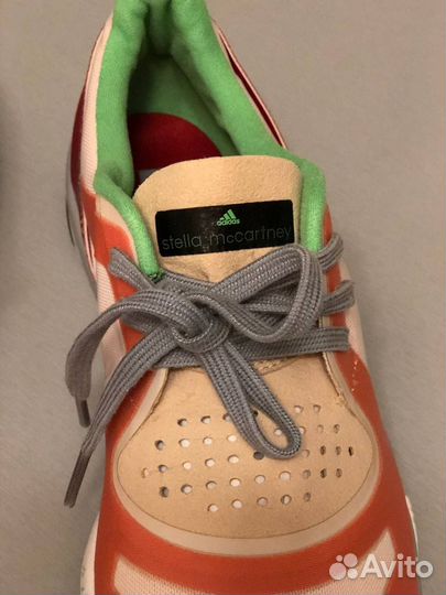 Кроссовки женские