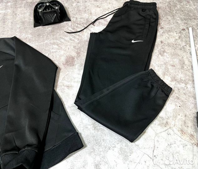 Спортивные костюмы Nike