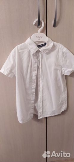 Белая рубашка с коротким рукавом