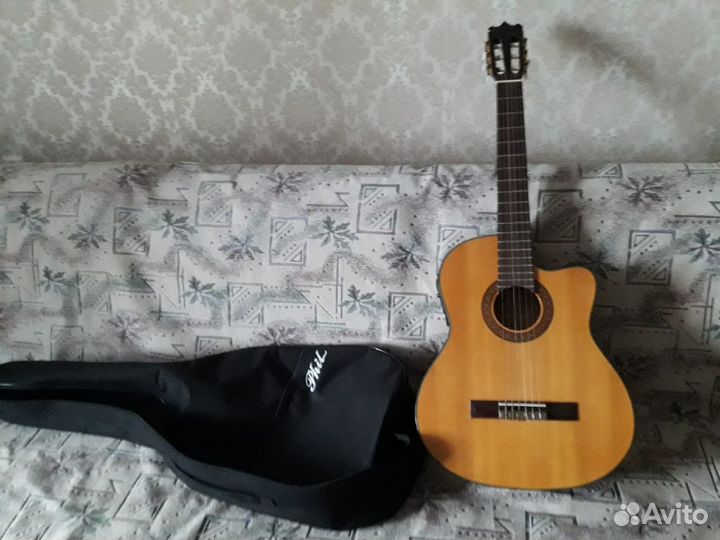 Продам эктроакустическую гитару martinez fac603ceq