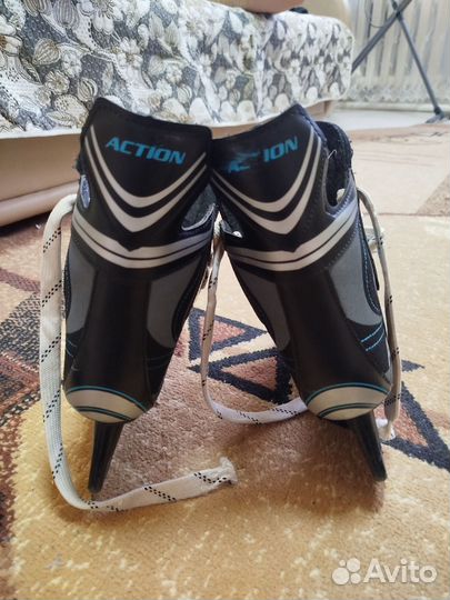 Коньки хоккейные