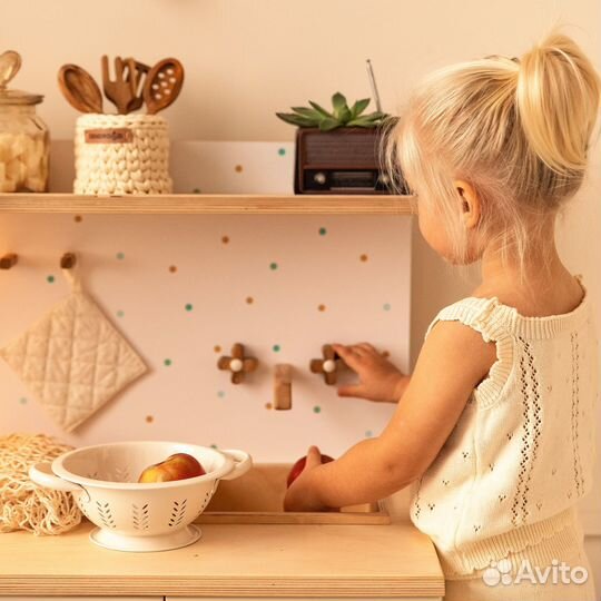 Детская деревянная кухня