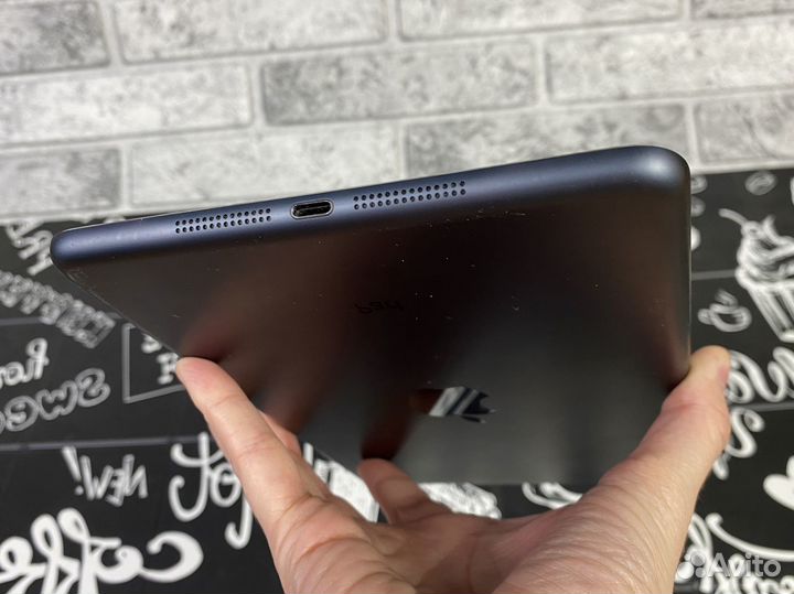 Планшет iPad Mini