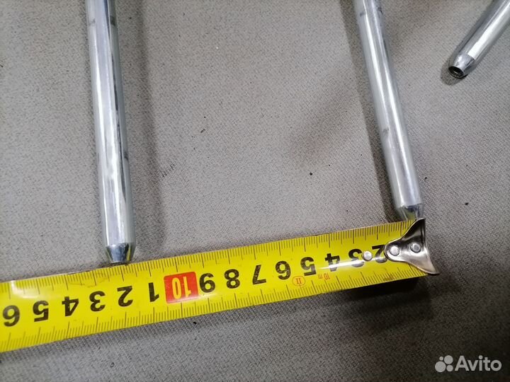 Подголовник сиденья задний