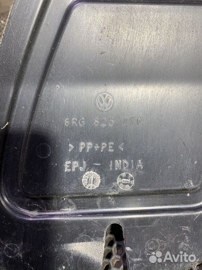 Пыльник двигателя правый Volkswagen Polo 5