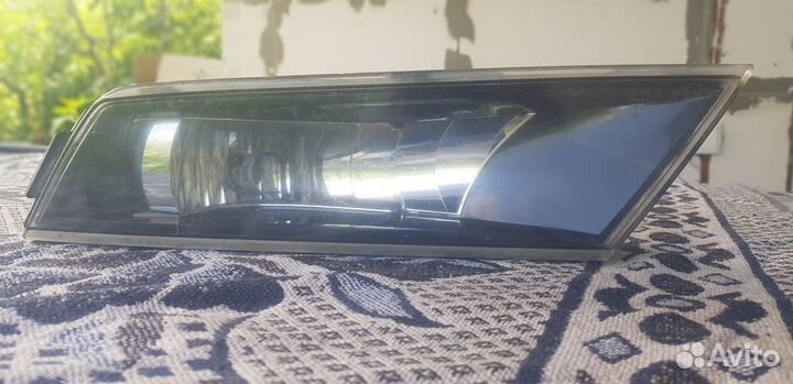 Фара противотуманная передняя правая Skoda Superb