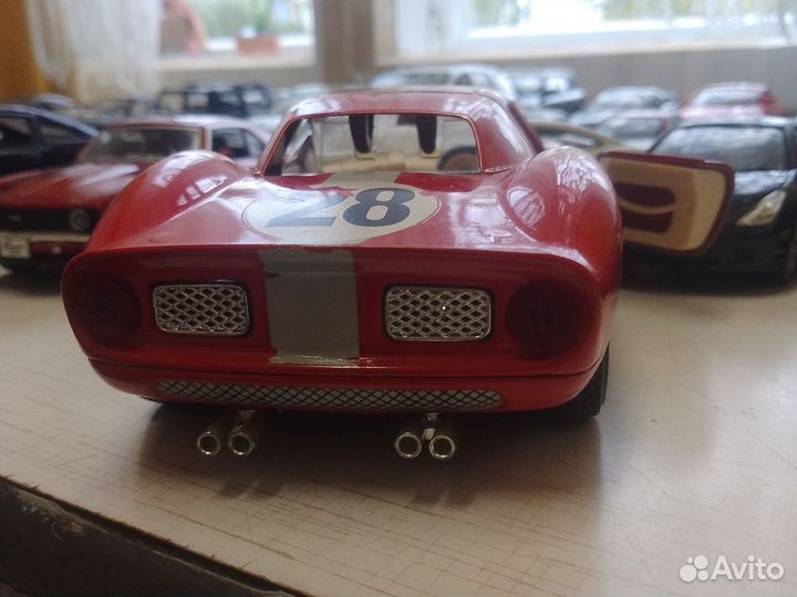 Машинка ferrari