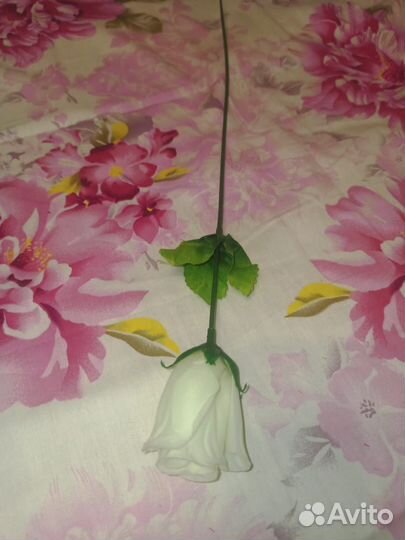 Роза искусственная новая