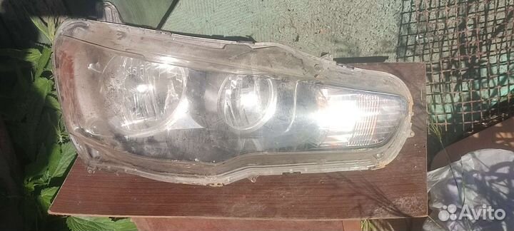 Фара mitsubishi lancer 10