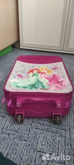 Детский чемодан для девочки
