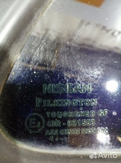 Форточка стекло двери Nissan almera N16 Прав