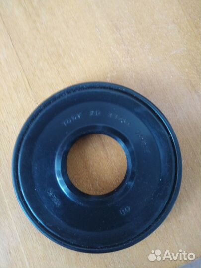 Сальник 25x47/64x7/10.5 TG5Y