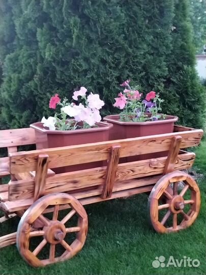 Декоративная телега в сад