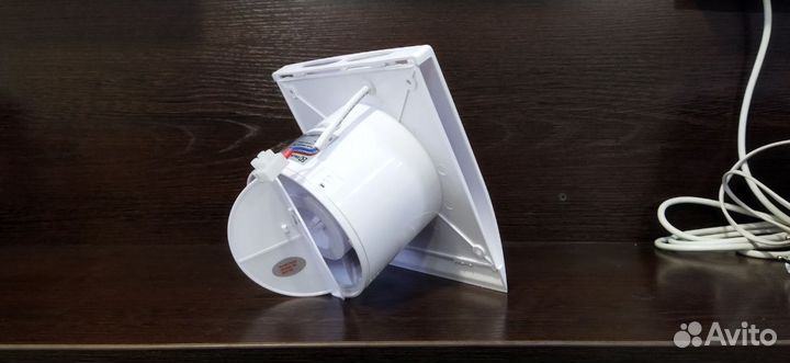 Вентилятор вытяжной Electrolux Magic eafm-150T