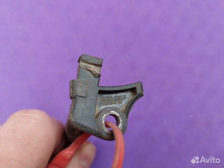 Датчик абс abs передний правый Peugeot 408 4D