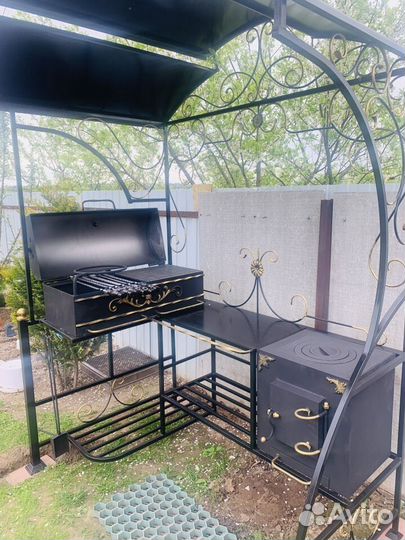 Мангал с крышей