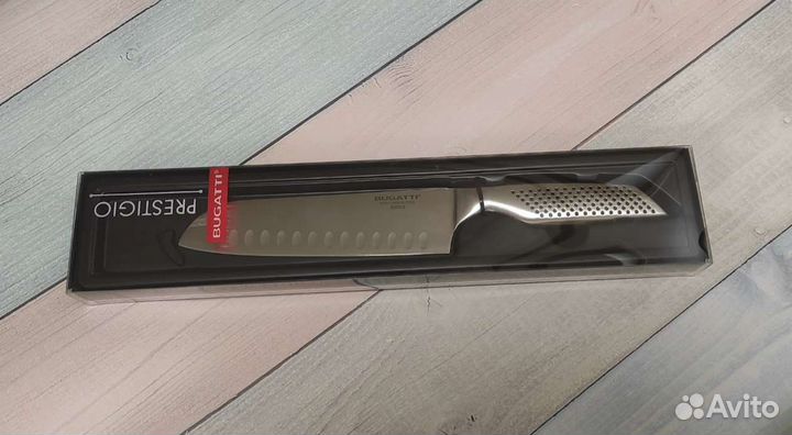 Профессиональный нож Bugatti Santoku Сантоку 18см