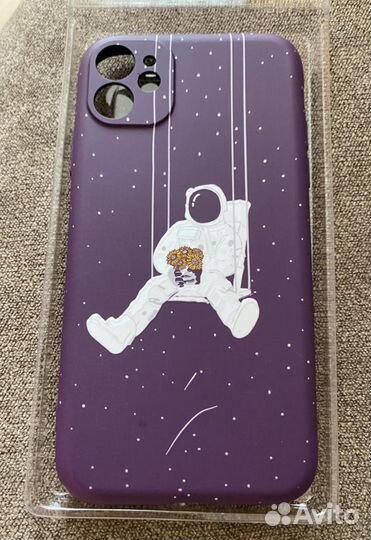 Чехол на iPhone 11