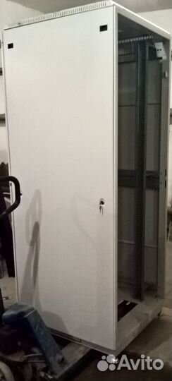 Телекоммуникационный шкаф 42 U