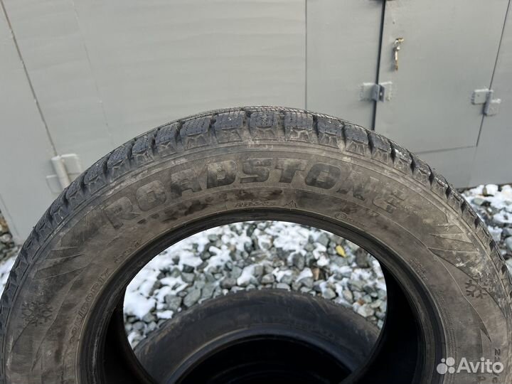 Roadstone Winguard WinSpike 225/60 R17