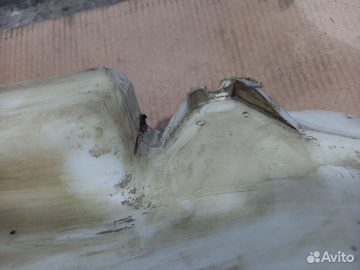 Бачок омывателя Transit 7 06-13 год