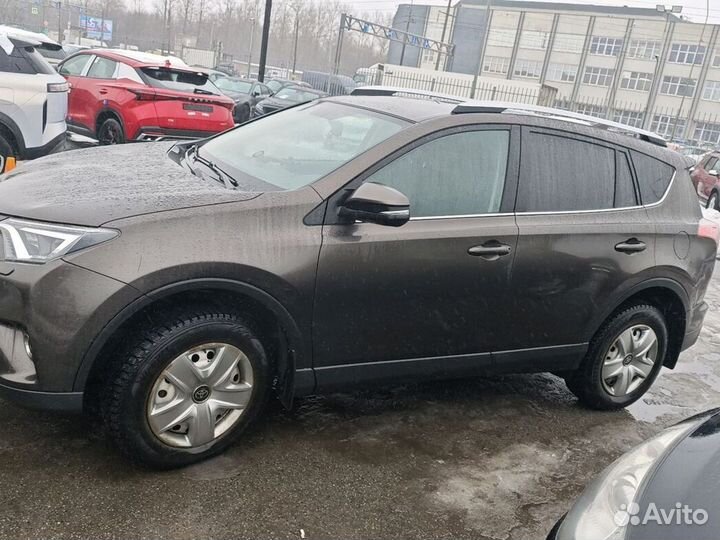 Toyota RAV4 2.5 AT, 2018, 65 000 км