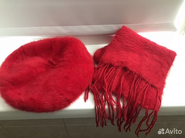 Берет с шарфом