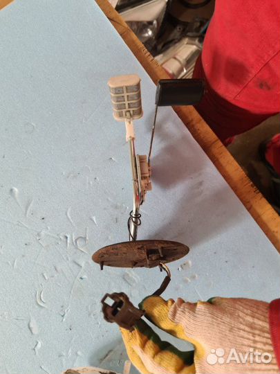 Датчик уровня топлива Hyundai Santa Fe 1 2008