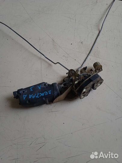 Замок двери задний левый Opel Vectra A Опель