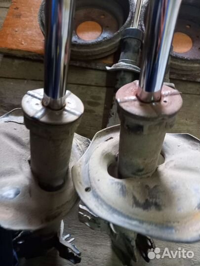 Амортизаторы передние на nissan almera classic