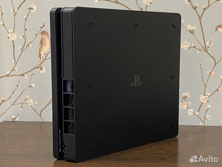 PlayStation 4 Slim 1Tb + GTA5