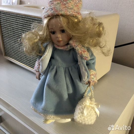 Кукла фарфоровая коллекционная