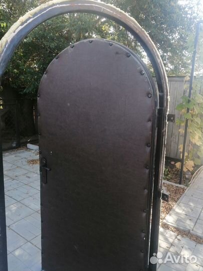 Дверь входная металлическая