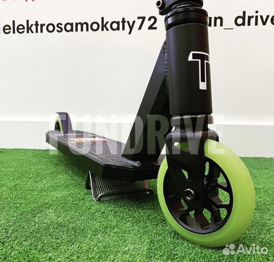 Трюковой самокат tech team duker 202