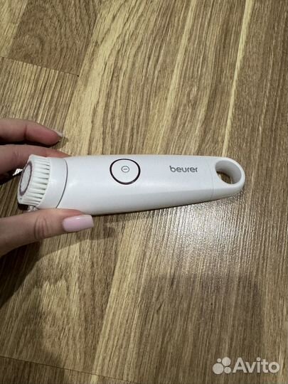 Электрическая щетка для чистки лица Beurer FC45