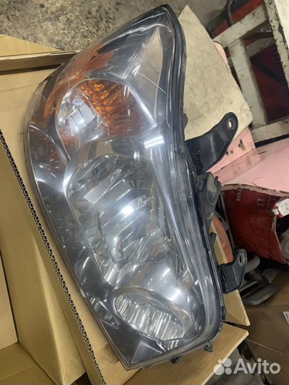 Продам фару toyota highlander