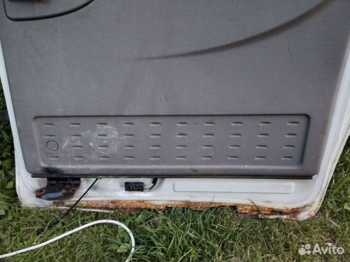 Двери chrysler voyager