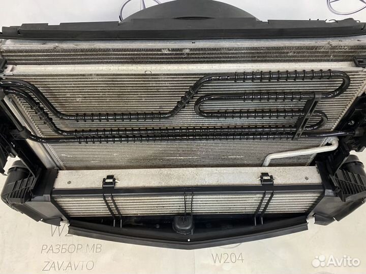 Основной радиатор Mercedes W212 W204 W207