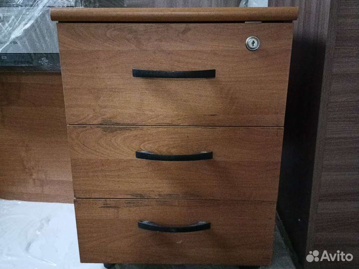 Тумба выкатная