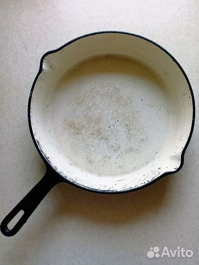 Чугунная сковорода сделанная в СССР диаметр 26 см
