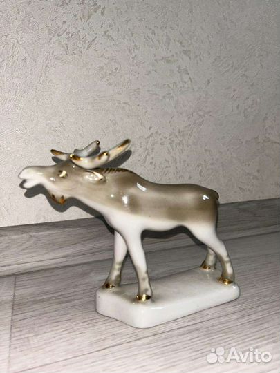 Фарфоровые статуэтки лось