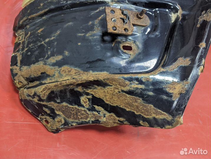 Крыло левое Волга 3110 под ремонт