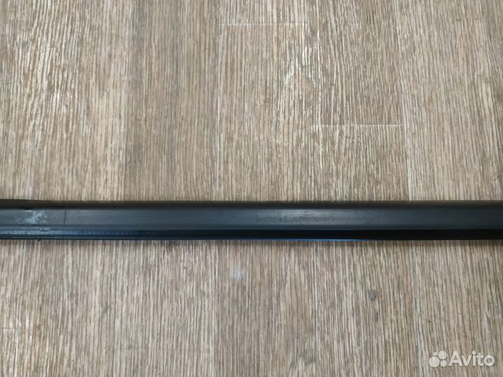 Накладка стекла заднего правого Ford Focus 3